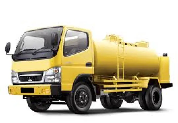 SEDOT WC SAMPAI HABIS di Somba Opu